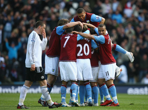 意乙巴里队客场0-5惨败，在返程航班上球迷与球员发生冲突（意乙巴里客场0-5惨败 返程航班上球迷与球员爆发冲突）