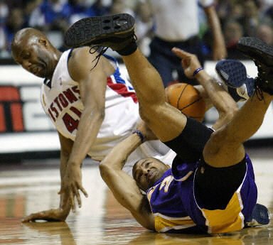 看完曼联vs埃弗顿中b费的触球集锦，拉爵还是把他卖了吧（看过曼联对埃弗顿的B费触球集锦后，拉爵还是该把他卖了吧）