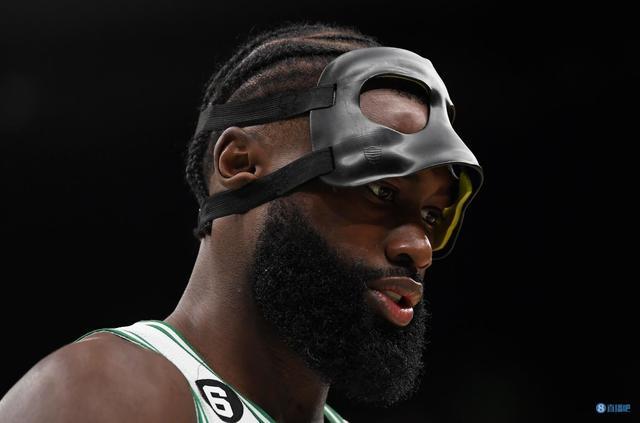 阿斯报分析皇马输塞尔塔：皇马防线脱节，多名球员疏忽大意（阿斯报：皇马不敌塞尔塔，后防失序，多名球员注意力不集中）