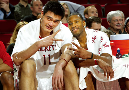 米歇尔：利瓦科维奇表示不愿比赛，加萨尼加曾在38度高烧出场（米歇尔曝：利瓦科维奇不愿出赛，加萨尼加曾发烧38℃仍出场）