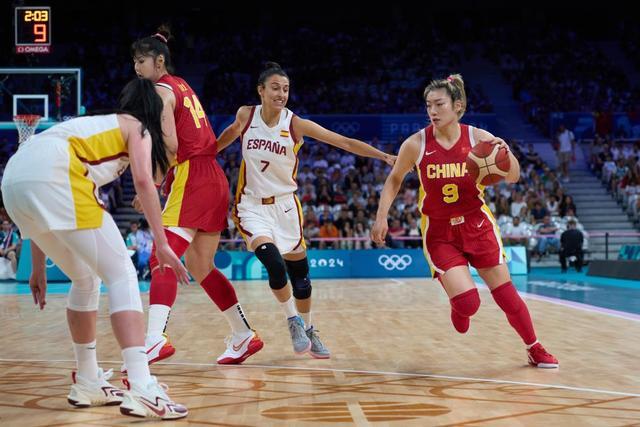 海牛vs三镇：5外援PK4外援，买乌郎先发，帕拉西奥斯替补（海牛对阵三镇：五外援对决四外援，买乌郎首发，帕拉西奥斯替补）