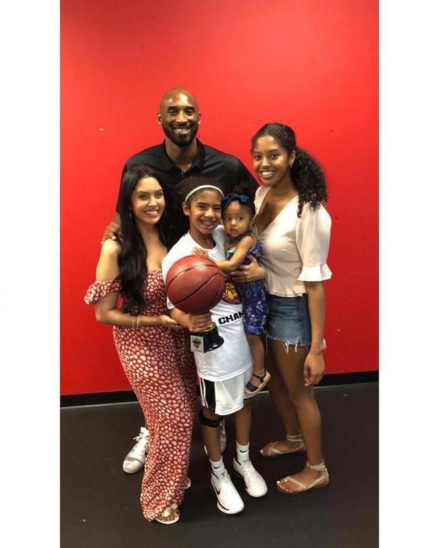 西甲前瞻：塞维利亚遭遇联赛三连败，奥萨苏纳客场战绩惨淡（西甲前瞻：塞维利亚陷三连败低潮，奥萨苏纳客场疲软）