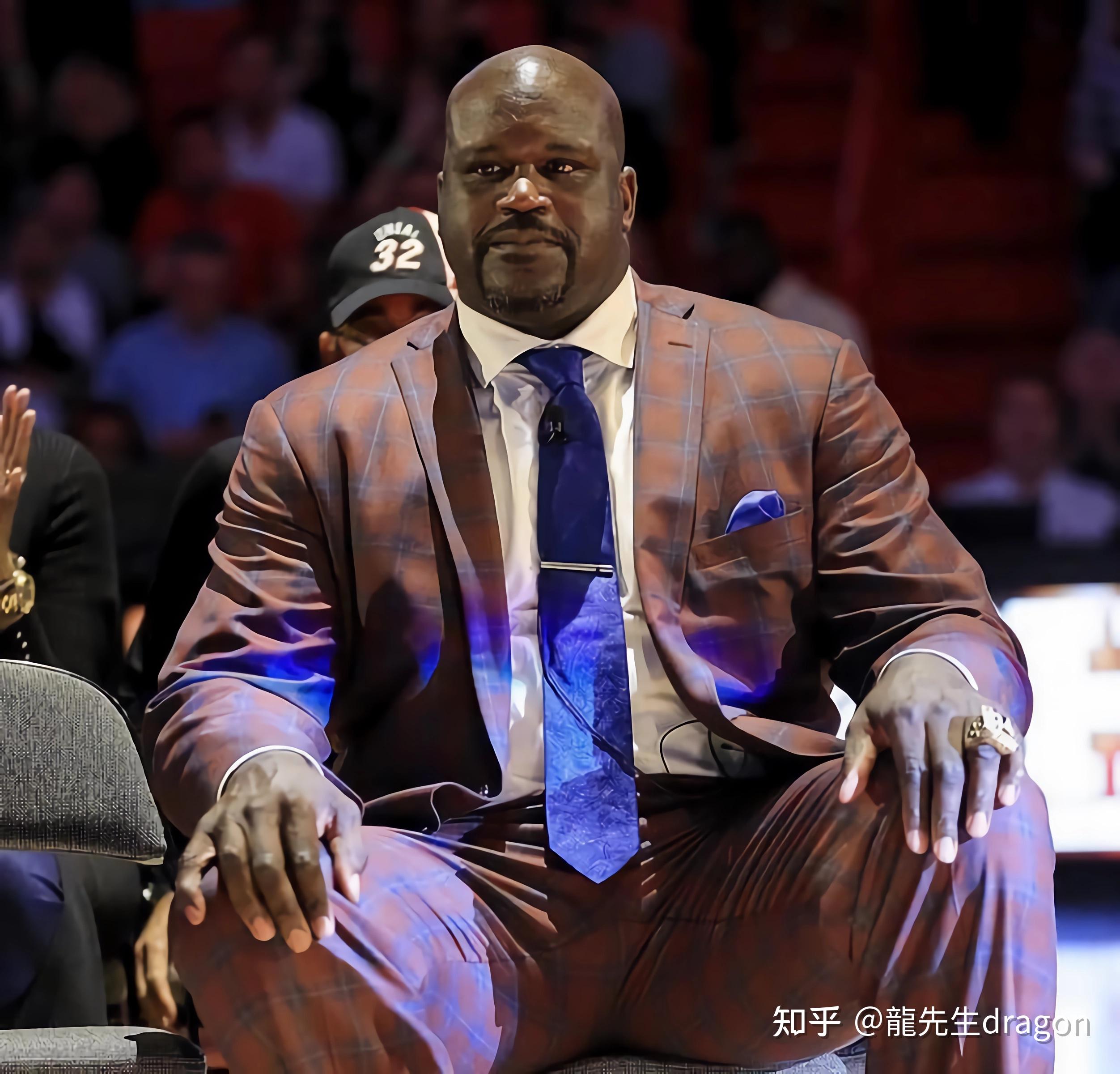 本泽马评选历史最佳阵容：（本泽马公布心目中历史最佳阵容）