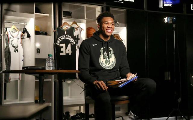 查理-亚当：麦克托米奈的精彩倒钩足以比肩齐达内的天外飞仙（查理·亚当：麦克托米奈这记倒钩可与齐达内的“天外飞仙”相媲美）