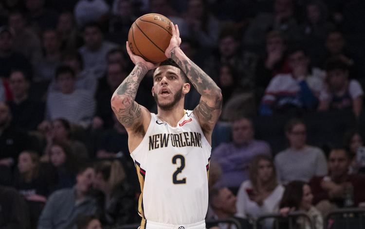 赵鹏：邵佳一人品很不错且性价比高，不行再归化两三个外援（赵鹏称邵佳一人品佳、性价比高，必要时再归化两三名外援）